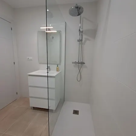 Apartment Ref 200 *
