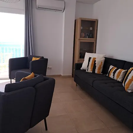 Ref 200 Apartment *
